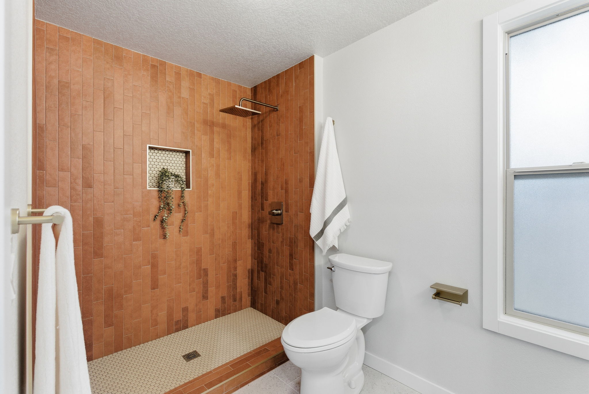 Artesian bathroom shower