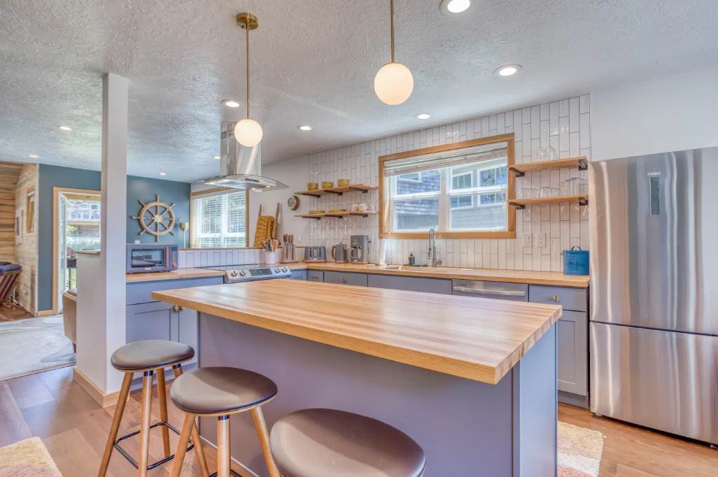 Beach House - Oregon Coast Remodel