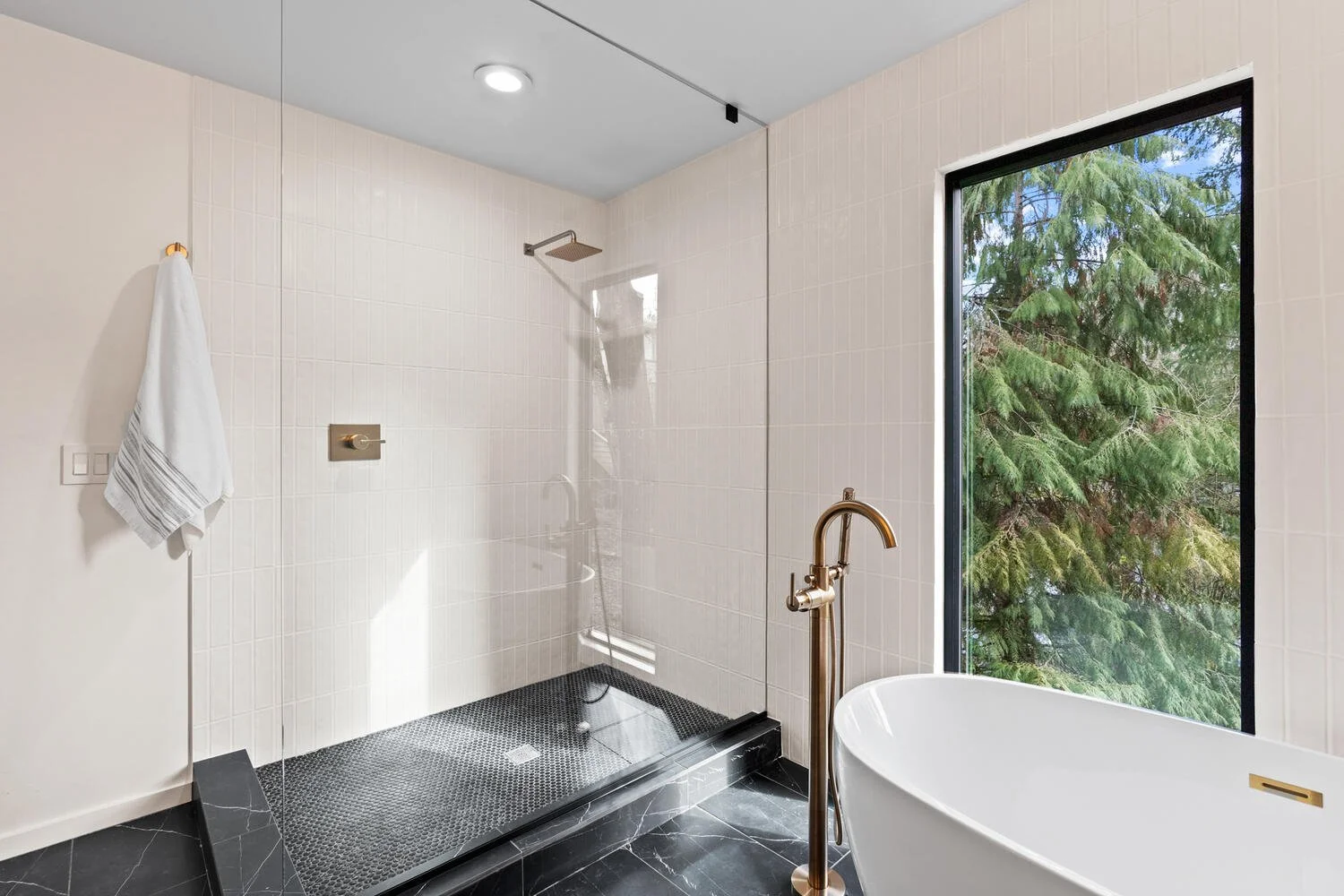 Cedar bathroom detail