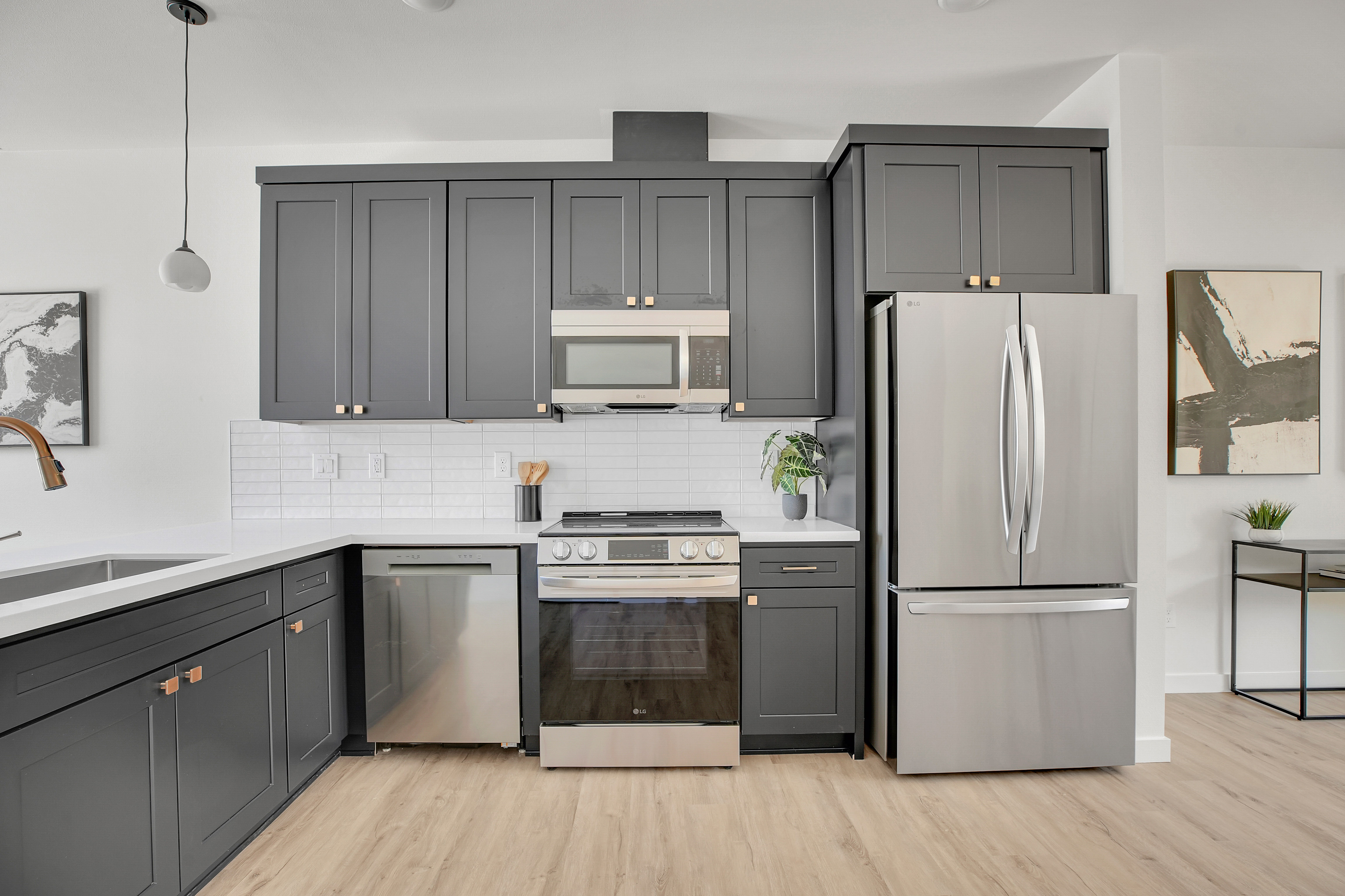 Kitchen appliance wall
