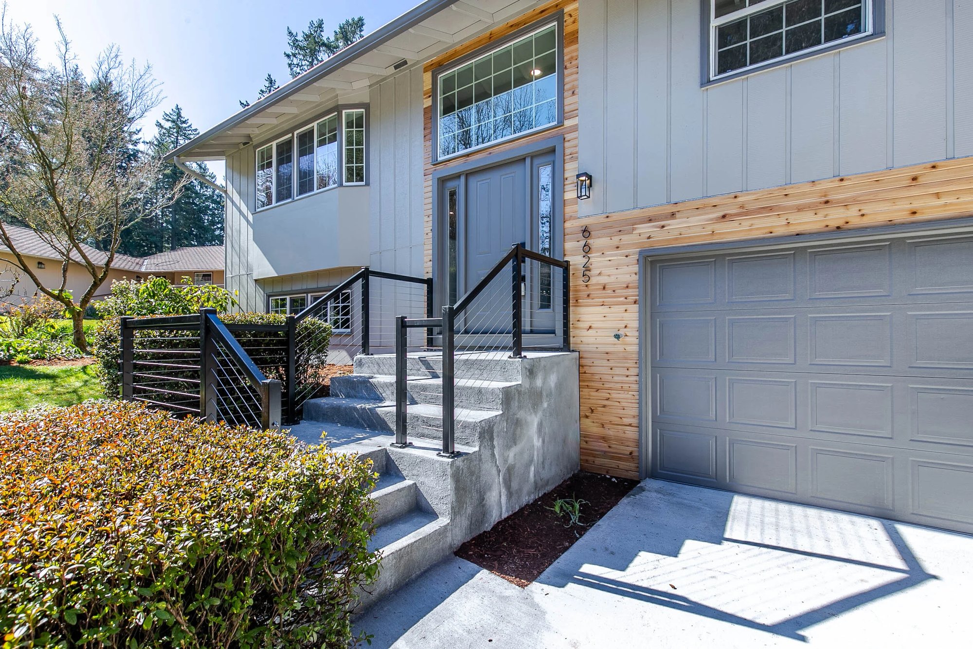 Dale Ave - Custom Siding Remodel