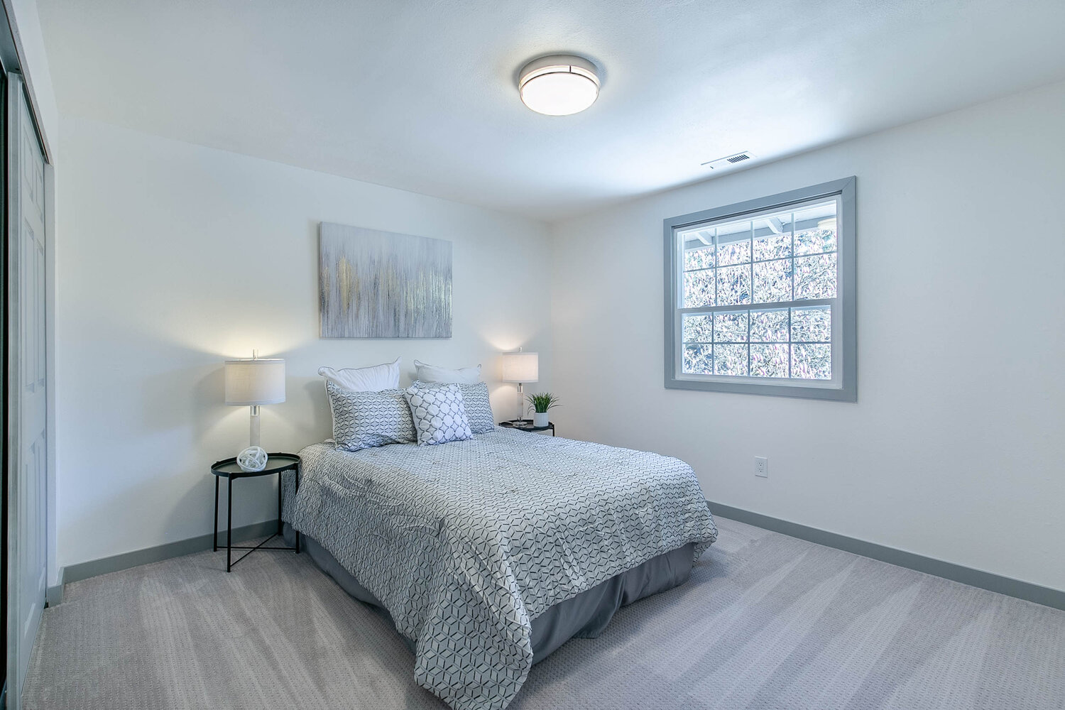 Dale Ave bedroom