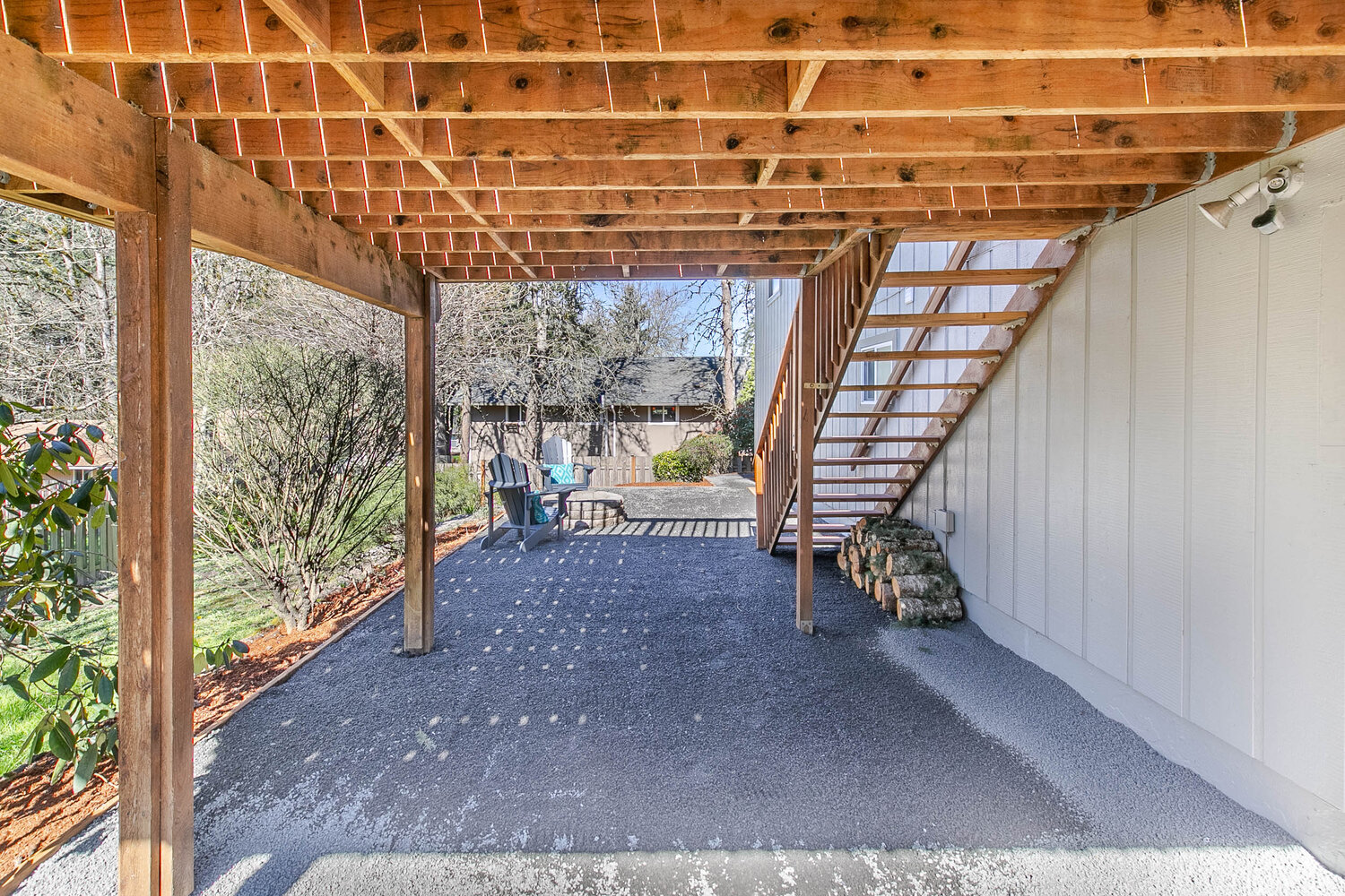 Dale Ave covered patio