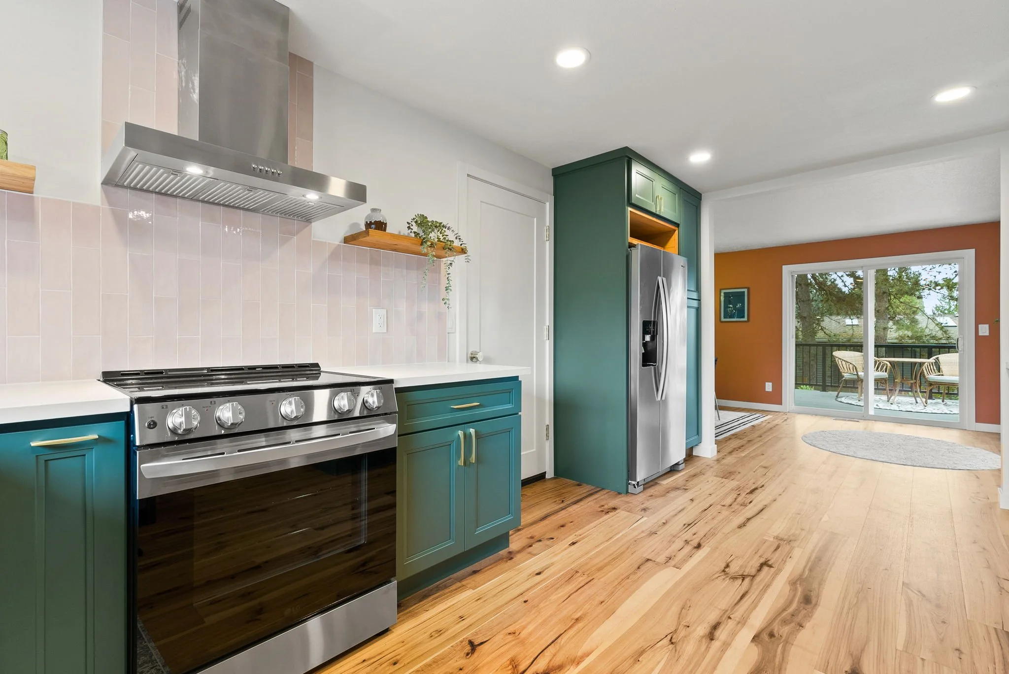 Evelyn St kitchen