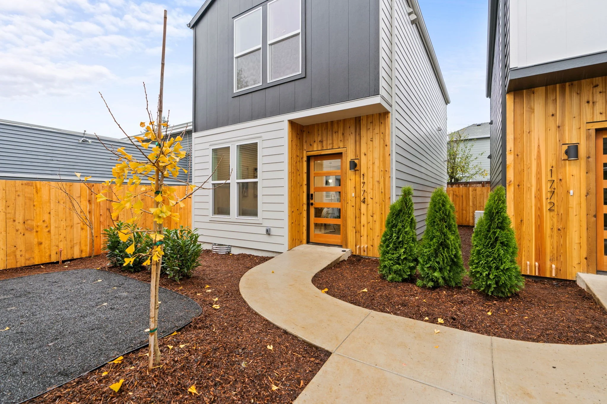 Umatilla Cottages exterior
